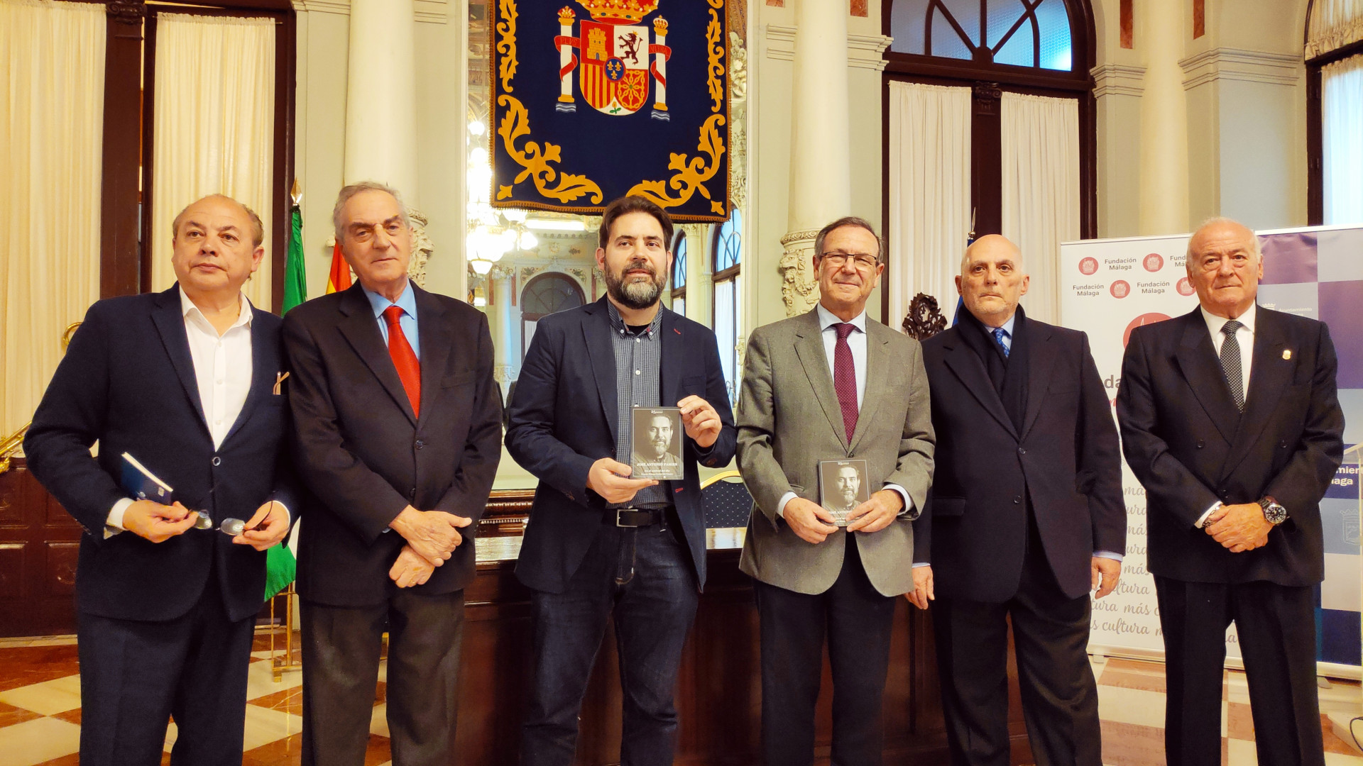 Lee más sobre el artículo J.A. Pamies presenta ‘En el umbral del día’, ganador del Premio Málaga Ciudad del Paraíso