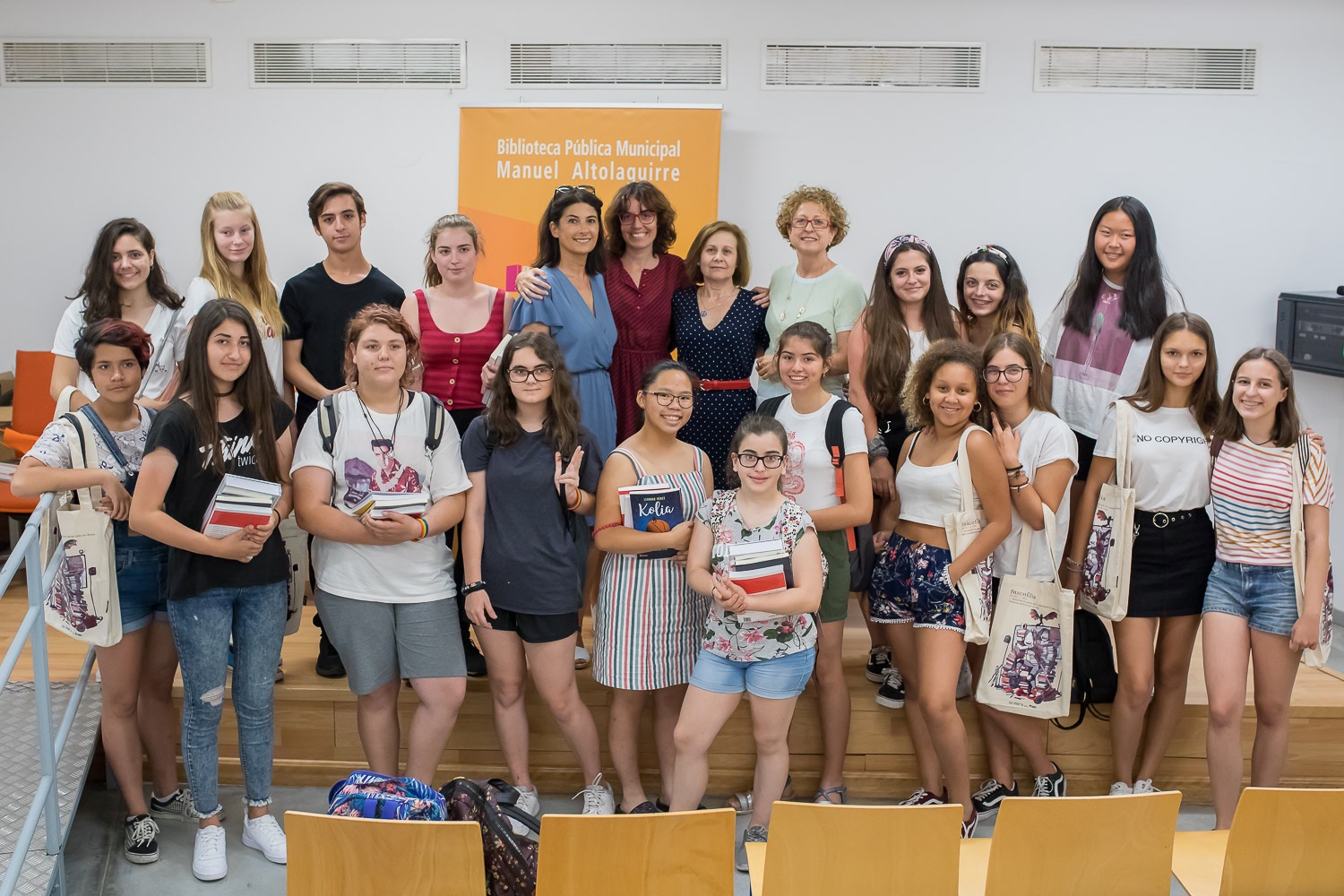 Lee más sobre el artículo Fundación Málaga dona medio centenar de libros a la Yincana Literaria ‘en3libros’