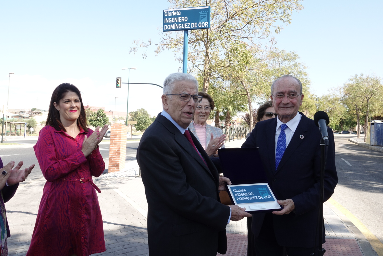 Lee más sobre el artículo Una glorieta en Málaga lleva desde hoy el nombre de Ingeniero Domínguez de Gor, fundador de Mayoral