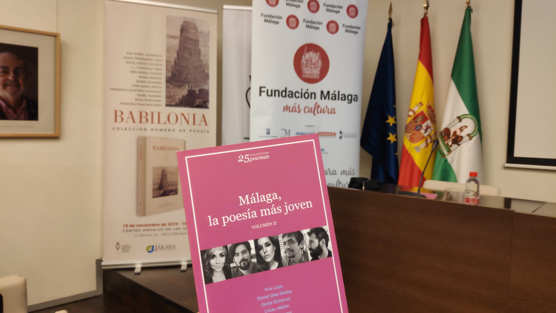 Lee más sobre el artículo La Colección 25poemas publica su séptimo libro, dedicado a la poesía joven de Málaga