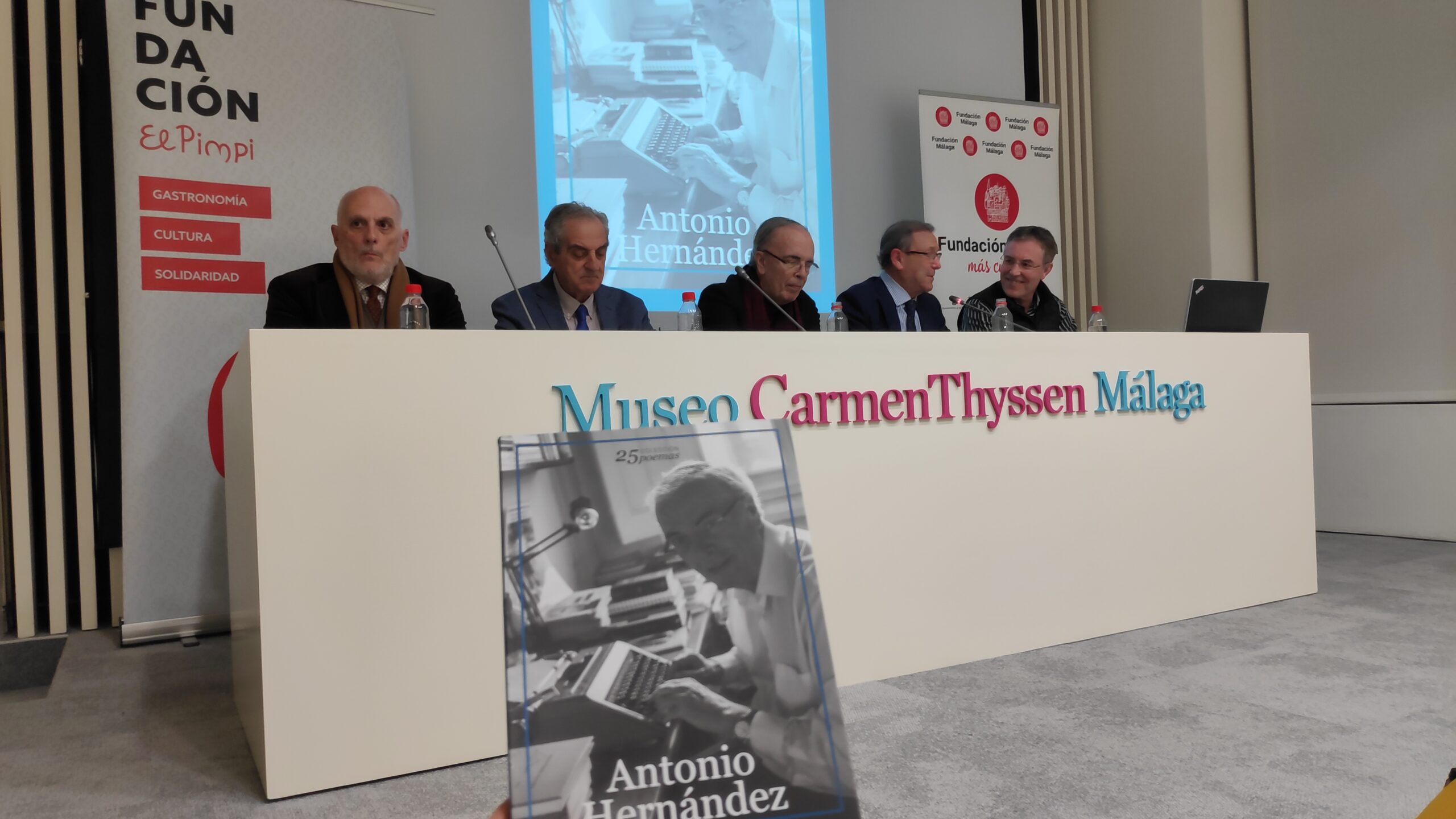 Lee más sobre el artículo Presentación del nº8 de la Colección 25poemas, una antología de Antonio Hernández