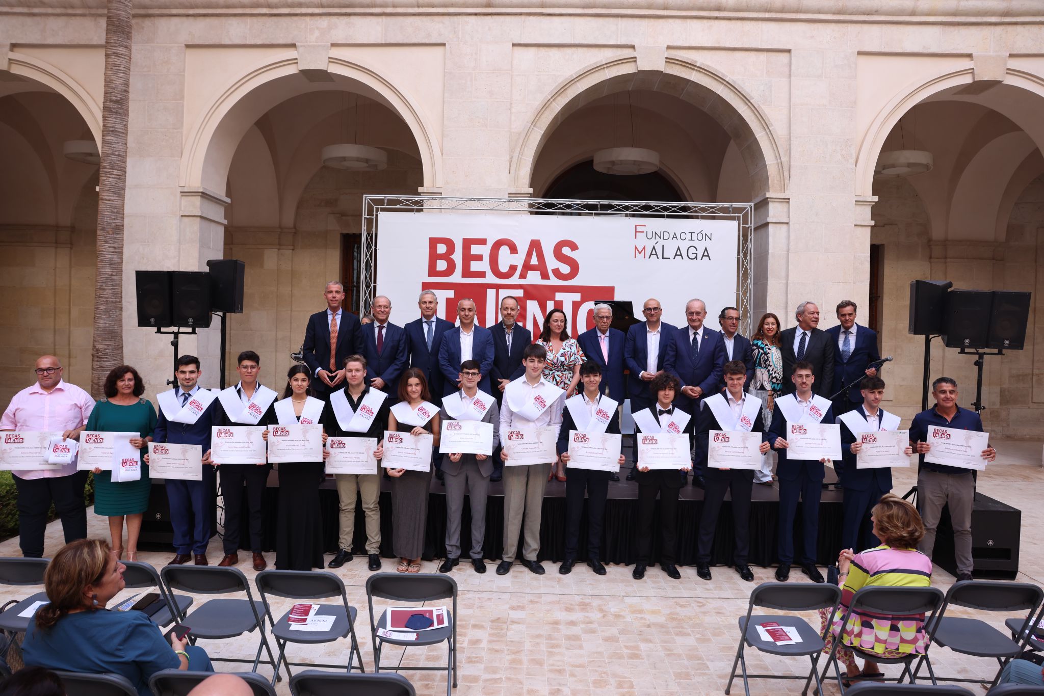 Lee más sobre el artículo La gala Becas Talento 2024 en imágenes