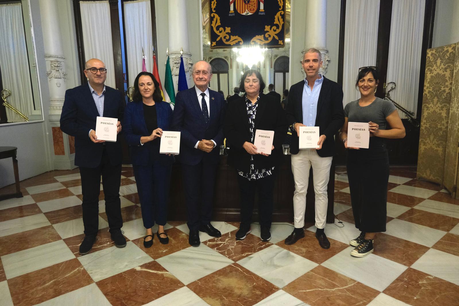 Lee más sobre el artículo Fundación Málaga presenta un libro de poemas de la ardaleña María Mendoza de Vives 